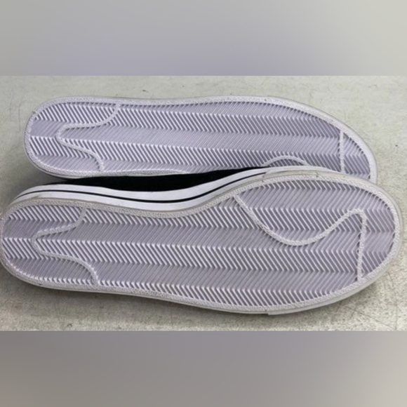 Nike Court Legacy Canvas Sneakers Black White Size 11 NWOT MSRP $95 - Picture 11 of 12